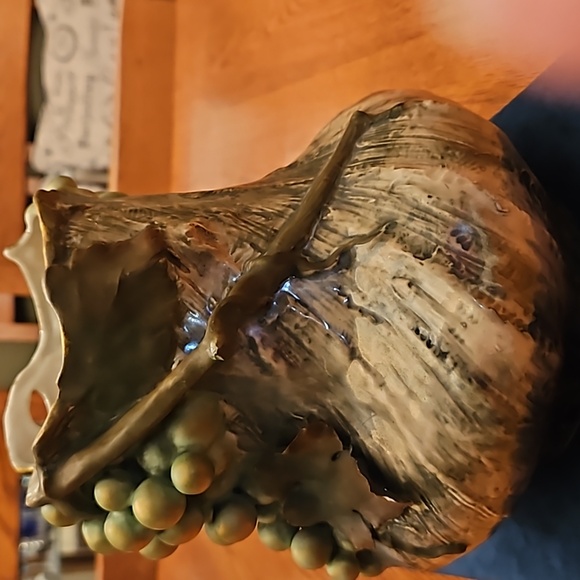 Amphora Porcelain Vase with Raised Grapes and Leaves Art Nouveau Turn of Century - Picture 3 of 16